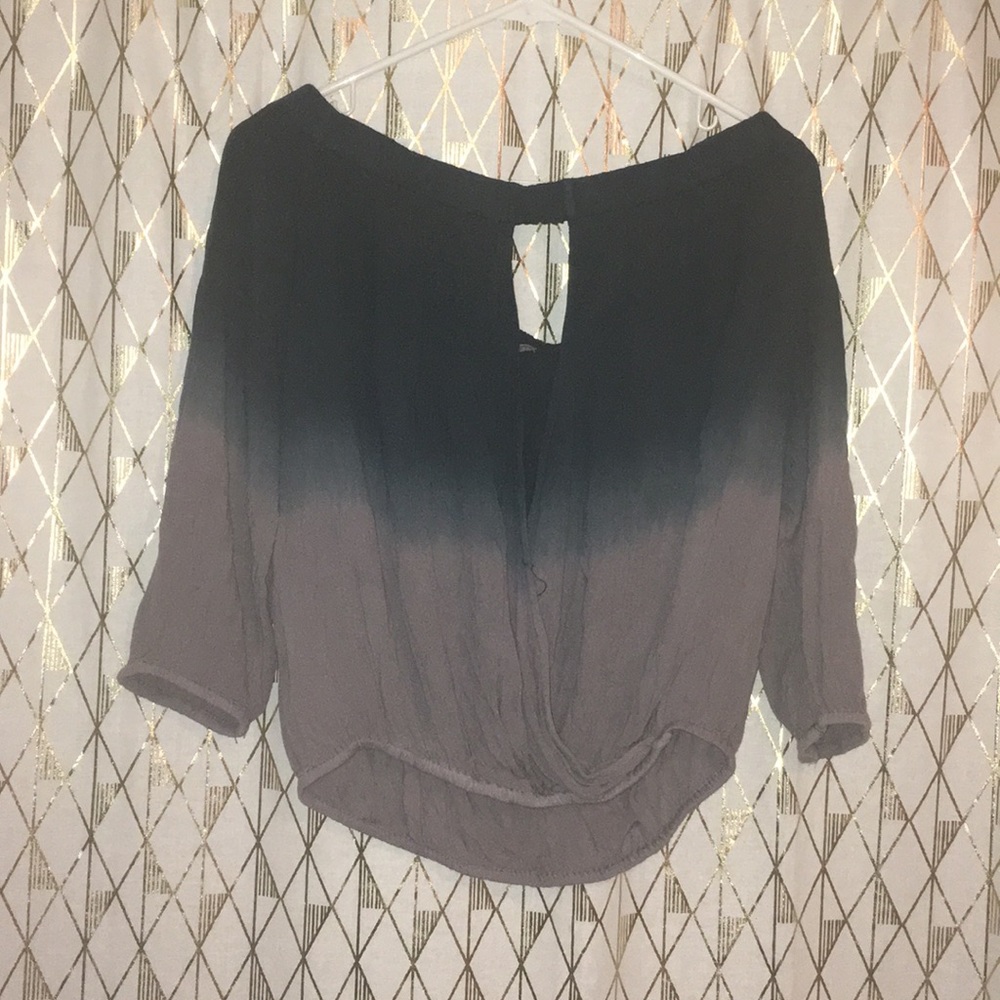Ombré off the shoulder open front crop top!